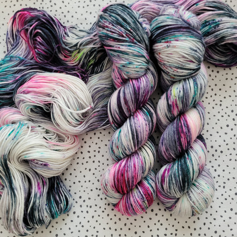 SUNDAY SESSIONS - 9 to 5 sock yarn