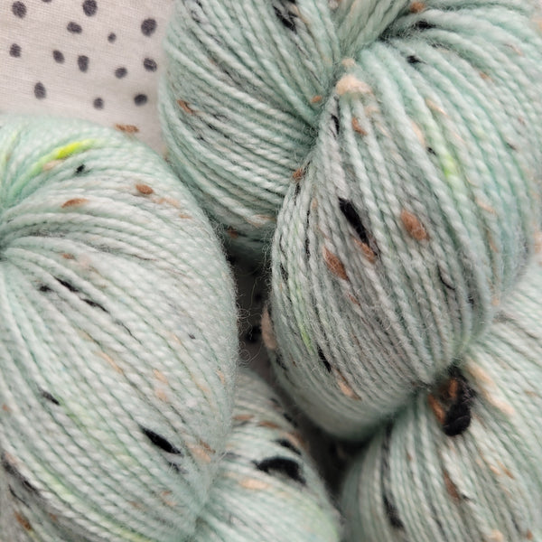 Donegal Sock 4ply - Snow Patrol (with specks of lime)