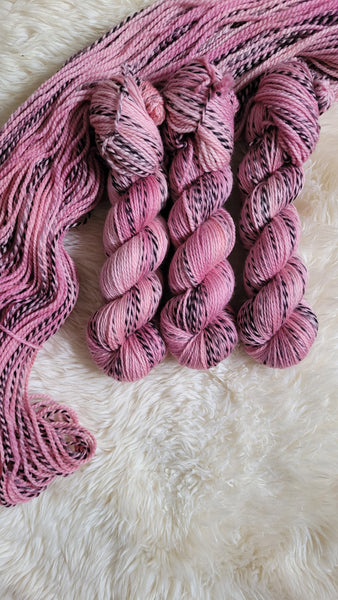 Sunday Rose - Double Dutch DK yarn